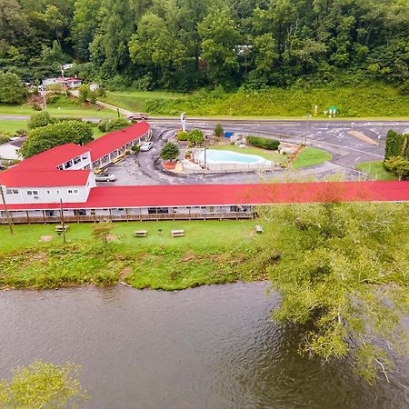 Lloyd'S On The River Country Inn By Oyo Bryson City Esterno foto