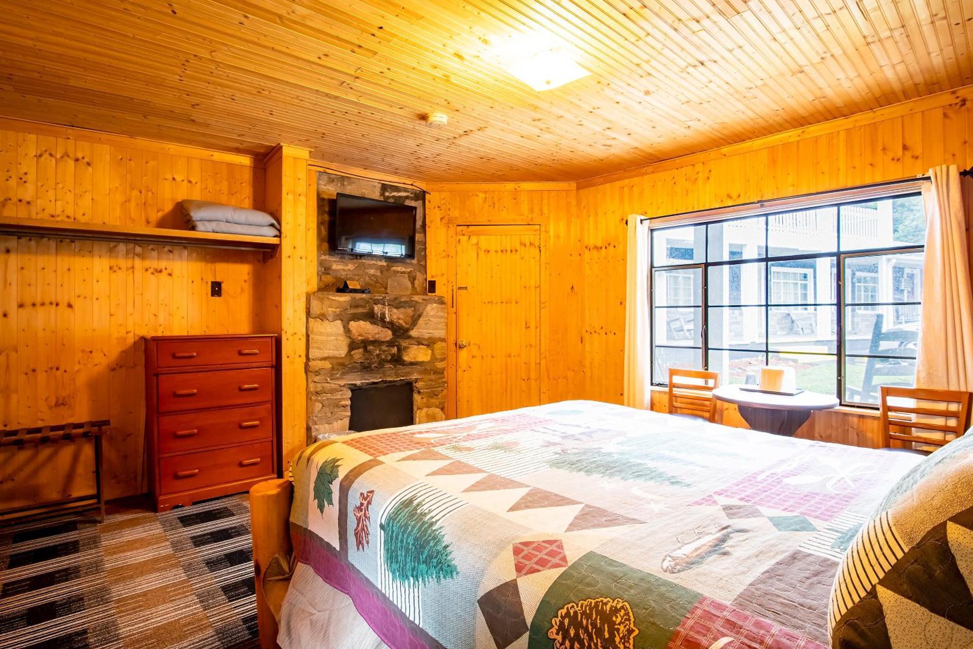 Lloyd'S On The River Country Inn By Oyo Bryson City Esterno foto