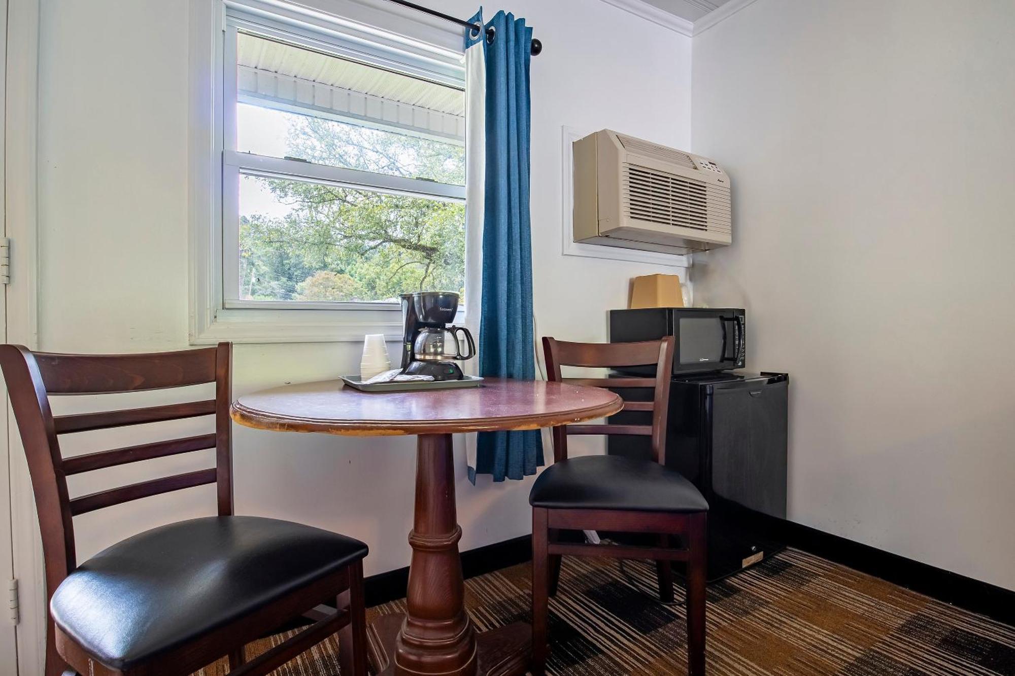 Lloyd'S On The River Country Inn By Oyo Bryson City Esterno foto