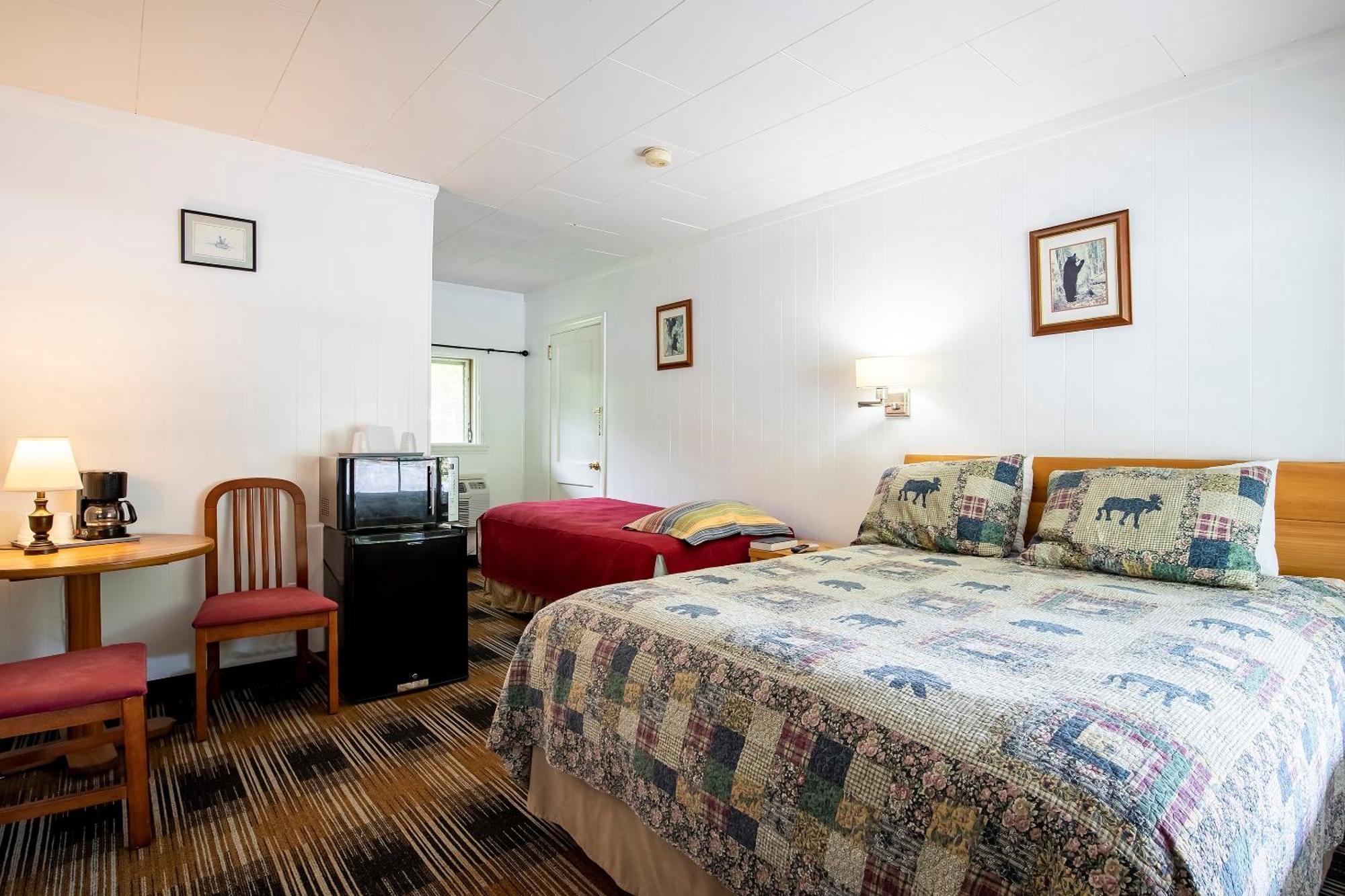 Lloyd'S On The River Country Inn By Oyo Bryson City Esterno foto